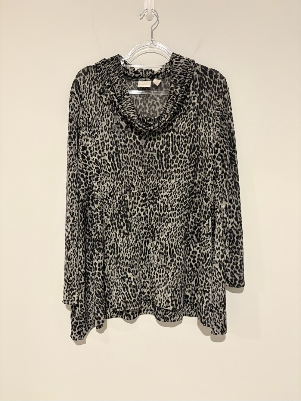 Chicos cowl neck stretch knit animal print‎ long sleeve top grey size 1